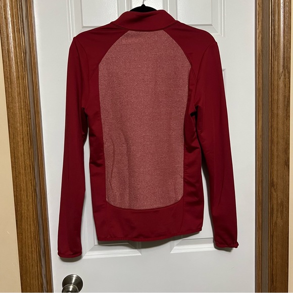 The Under Armour Women's Eclipse Micro-fleece Iowa State Size S. - Picture 3 of 6